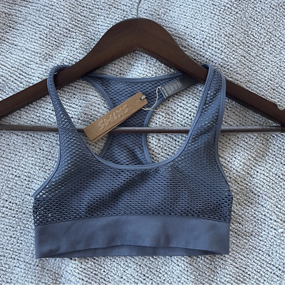 SKIMS Charcoal Mesh Sports Bra XS NWT - Picture 4 of 7